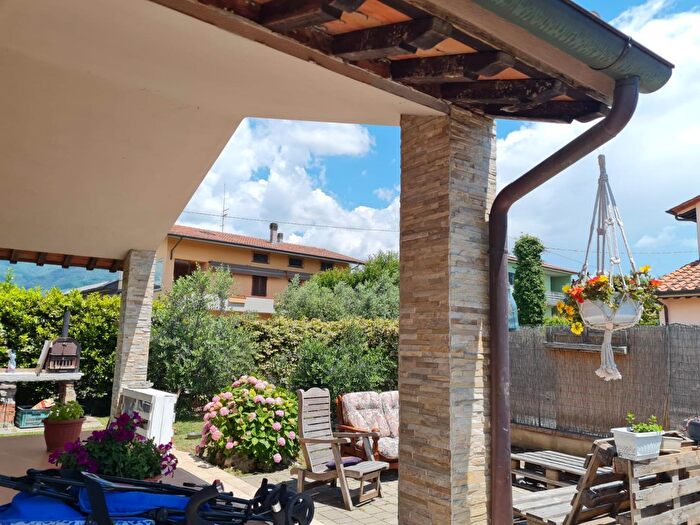 Casa con 5 locali in vendita in Capannori