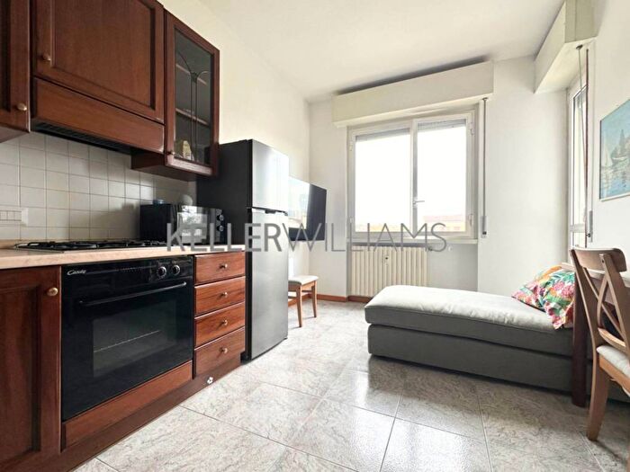 Appartamento bilocale in affitto in Via Trasimeno, Quartiere Adriano, Milano