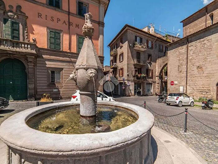 Appartamento con 5 locali in vendita in Via Giuseppe Mazzini, Viterbo