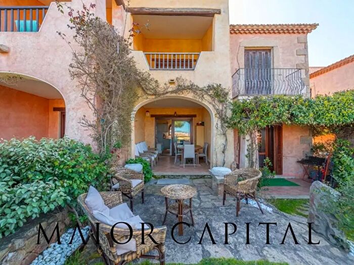 Appartamento con 7 locali in vendita in Olbia