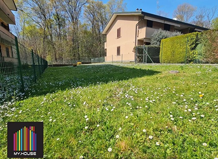 Appartamento trilocale in vendita in Via G Rossini, Cavaria Con Premezzo