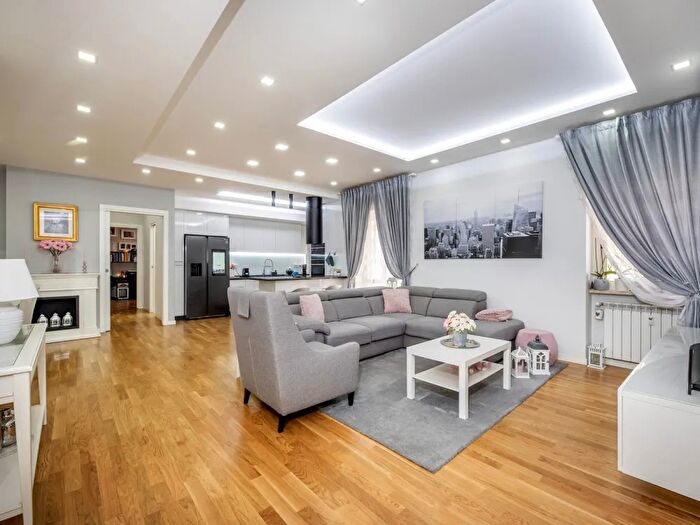 Appartamento quadrilocale in vendita in Via Giuseppe Cerbara Roma Roma, Roma