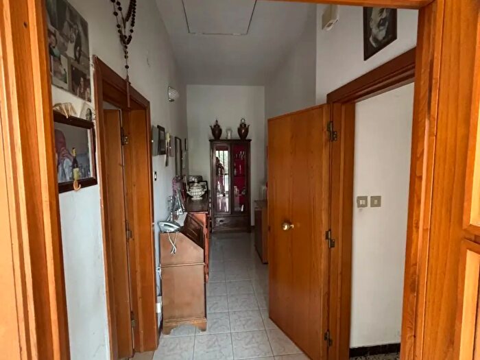 Casa con 10 locali in vendita in Arezzo