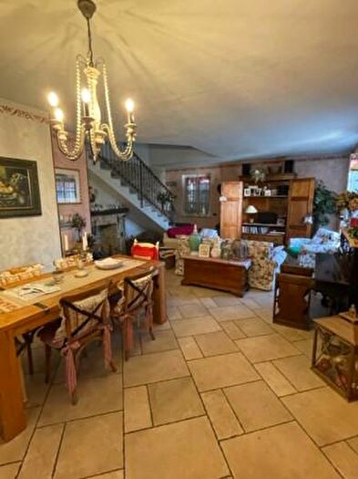 Casa con 6 locali in vendita in Tortona