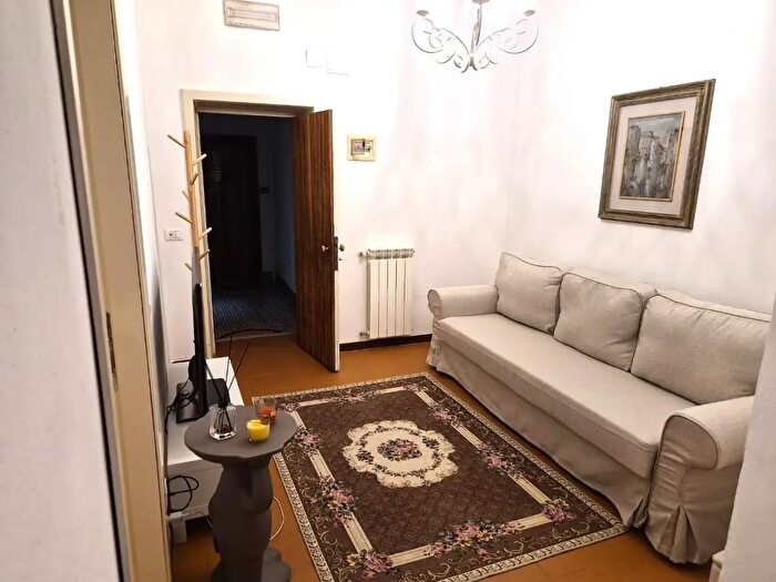 Appartamento trilocale in affitto in Massa