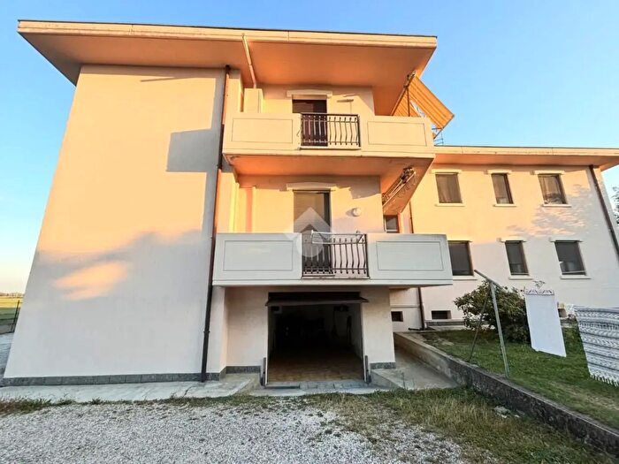 Appartamento trilocale in vendita in Via Piero Gobetti, Pegognaga