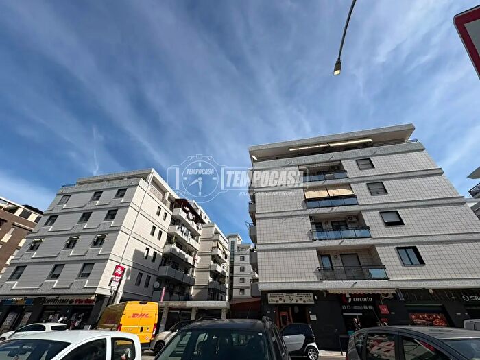 Appartamento trilocale in vendita in Via Nannarone Senatore Raffaele, Foggia