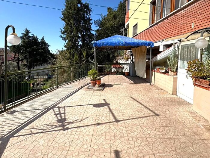 Appartamento quadrilocale in vendita in Carrara