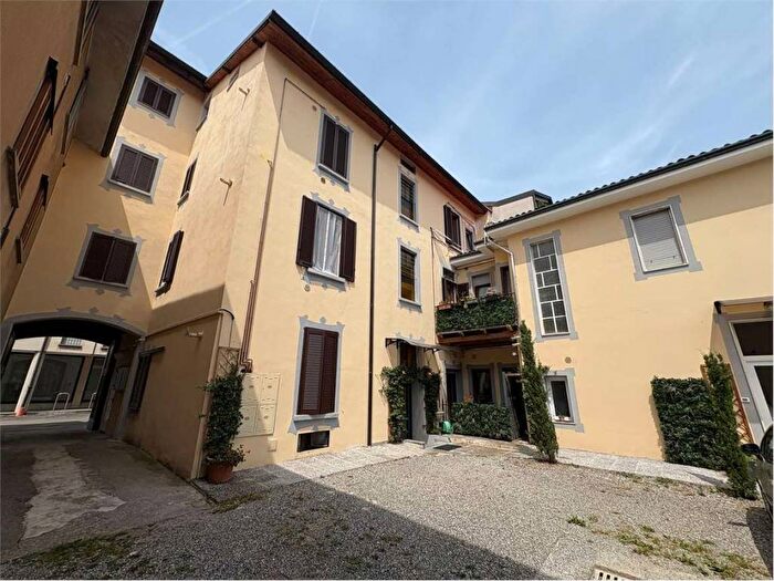 Appartamento bilocale in affitto in Via Ceresoli, Centro, Capriate San Gervasio