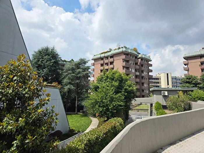 Appartamento trilocale in vendita in Via Togliatti, Rho
