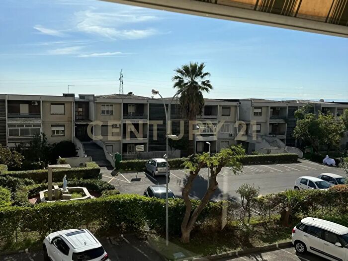 Appartamento con 5 locali in vendita in Viale Castagnola Bis, Catania