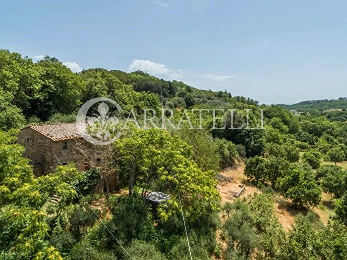 Casa con 7 locali in vendita in Via di Fonte al Vescovo, Montepulciano