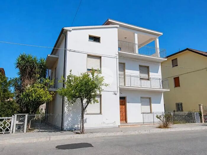 Appartamento quadrilocale in vendita in Via Val Tiberina, San Benedetto Del Tronto