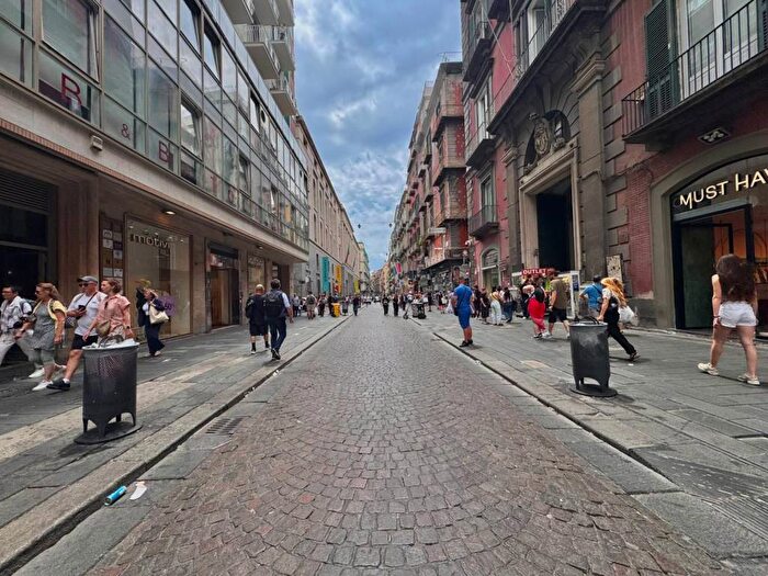 Appartamento bilocale in affitto in Via Toledo, Porto Municipio, Napoli