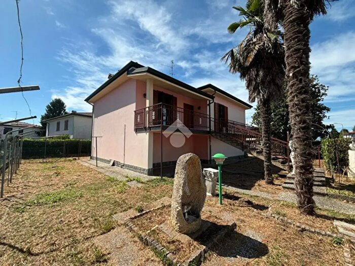 Casa quadrilocale in vendita in Via Roggia Forcone, Arzago D'Adda