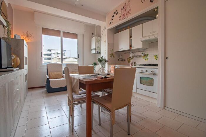 Appartamento bilocale in vendita in Viale Romagna, Ravenna