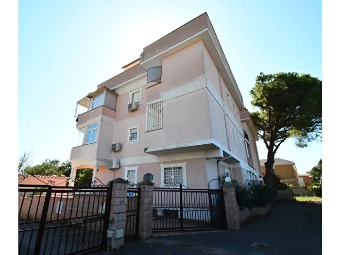 Appartamento quadrilocale in vendita in Via Caravaggio, Santa Marinella