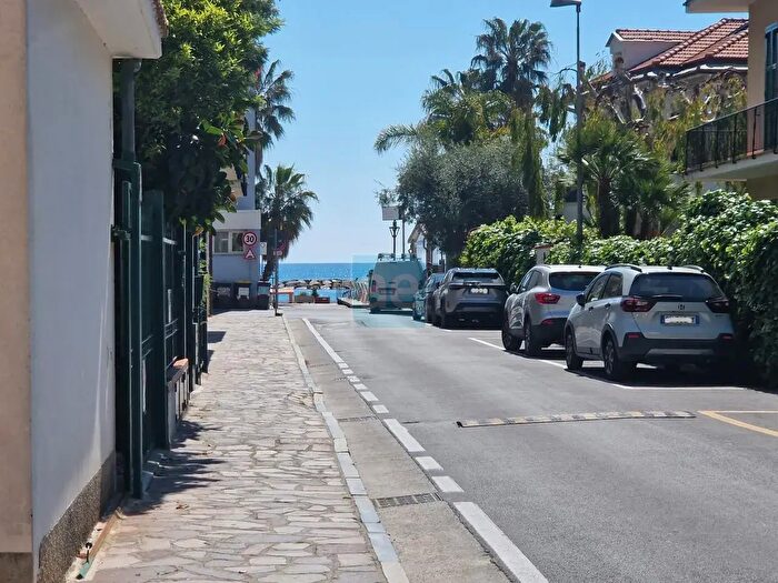 Appartamento bilocale in vendita in Via Moreno, San Bartolomeo Al Mare