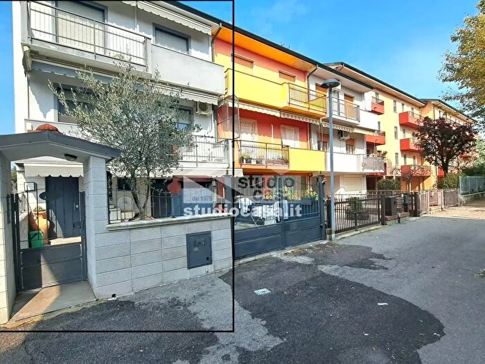 Casa trilocale in vendita in PLe Aldo Moro, Vailate