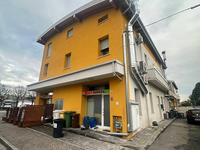 Appartamento bilocale in affitto in Via Tre Innocenti, Centro, Montichiari