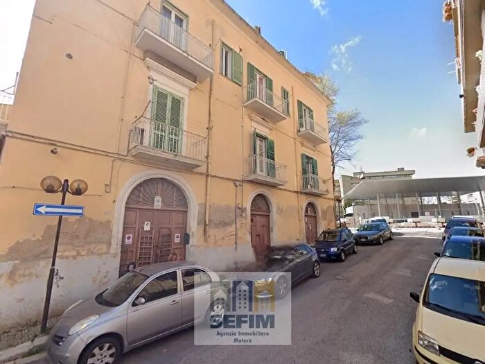 Appartamento quadrilocale in vendita in Via Francesco dAlessio, Matera