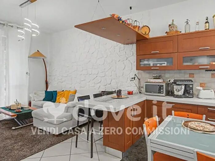 Appartamento trilocale in vendita in Via Raffaello Sanzio, Pioltello