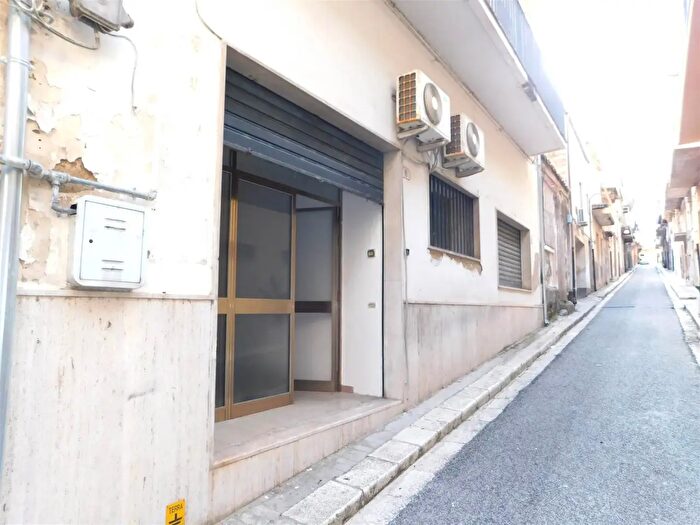 Appartamento con 6 locali in vendita in Ragusa