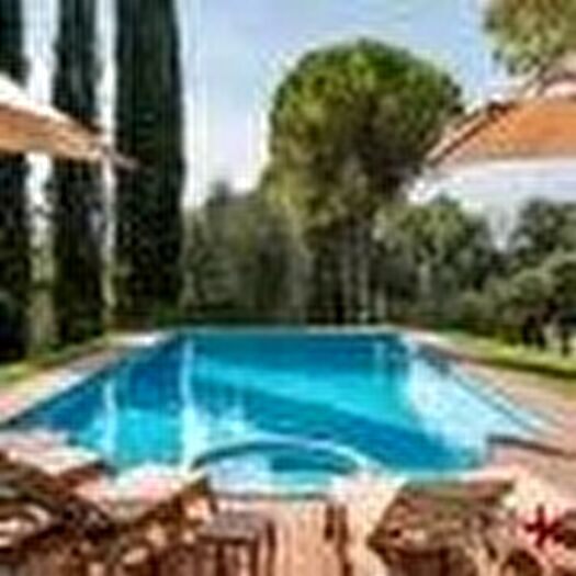 Casa in vendita in Giove