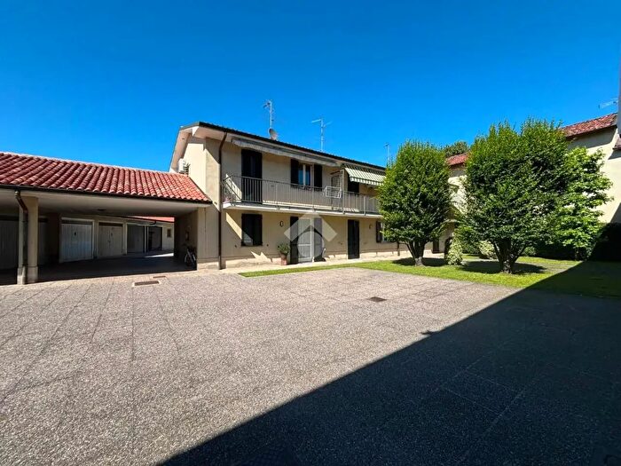 Appartamento trilocale in vendita in Via Giuseppe Verdi, Rivolta D'Adda