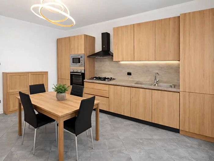 Appartamento trilocale in vendita in Via Roma, Coccaglio