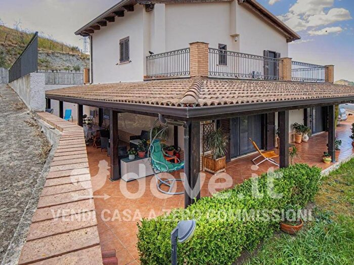 Casa con 6 locali in vendita in Via Giuseppe Rito, Siano Cava, Catanzaro