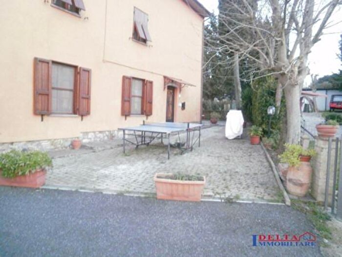 Casa con 6 locali in vendita in Rosignano Marittimo