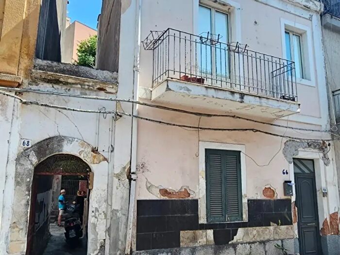 Casa con 5 locali in vendita in Via Castromarino, Catania