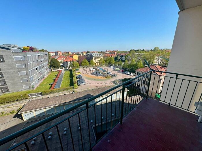 Appartamento trilocale in affitto in Viale Piazza dArmi, Ospedale Cottolengo, Pinerolo