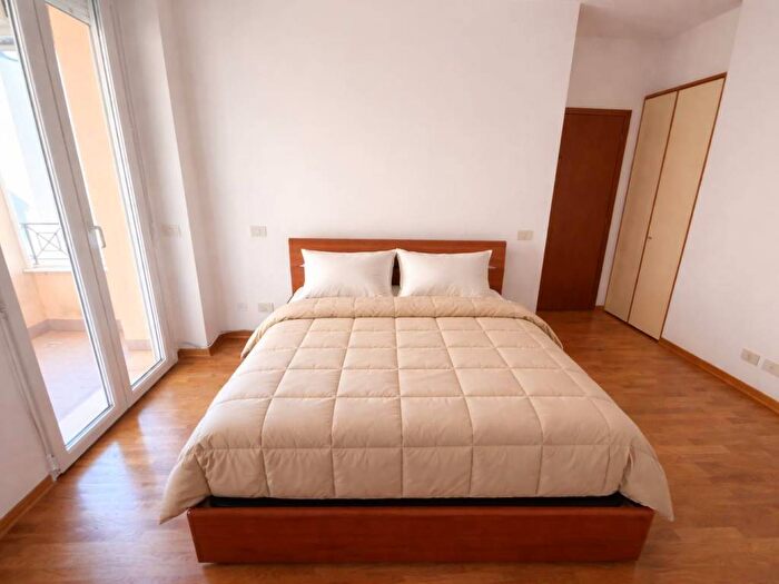 Appartamento trilocale in affitto in Viale Lungomare, Marina di Ravenna, Ravenna