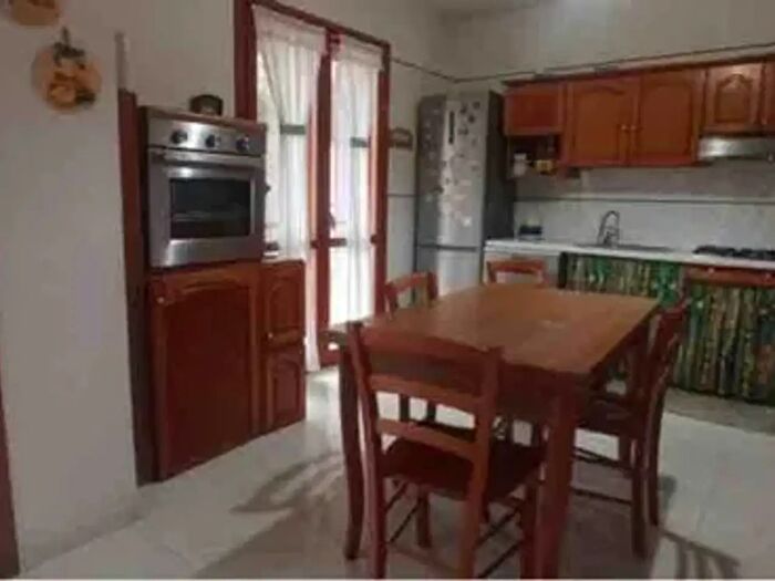 Casa con 5 locali in vendita in Strada Privata Campus, Messina