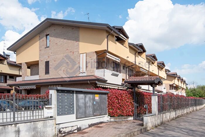 Appartamento trilocale in vendita in Meda