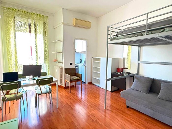 Appartamento monolocale in affitto in Viale Gorizia, Navigli Darsena, Milano