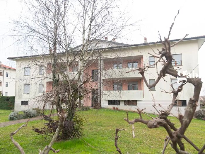 Appartamento quadrilocale in vendita in Via Papa Giovanni XXIII, Verderio