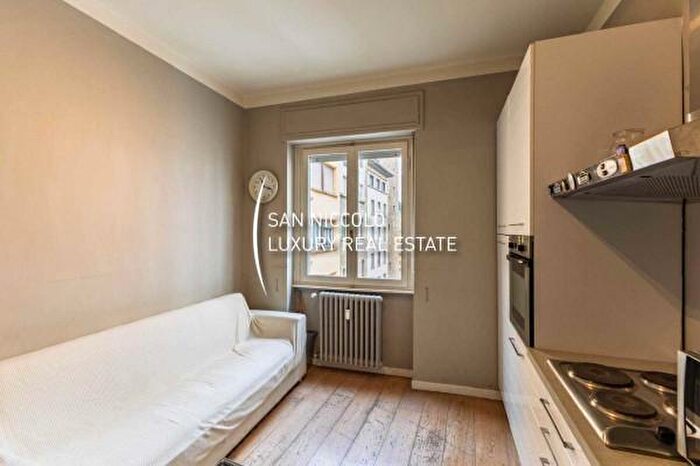 Appartamento quadrilocale in vendita in Via Por Santa Maria, Firenze