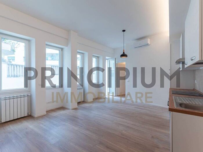 Appartamento bilocale in affitto in Via Archimede, Euclide, Roma