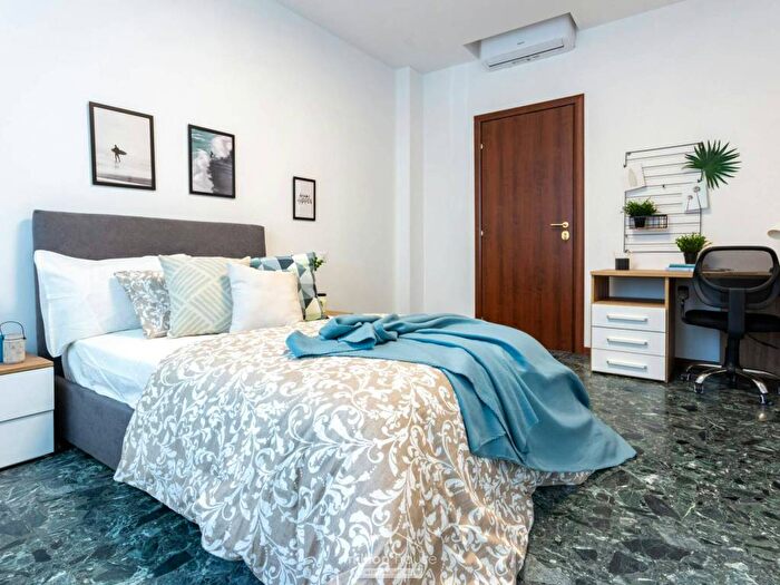 Appartamento con 5 locali in affitto in Via Carlo Antonio Carlone, Bande Nere, Milano