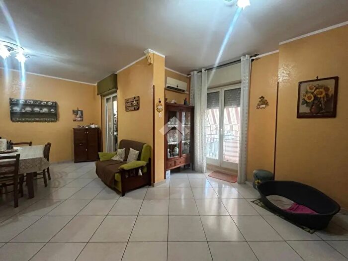 Appartamento quadrilocale in vendita in Via Eraclea Minoa, Palermo