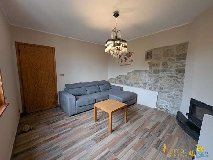 Casa quadrilocale in vendita in Strada Canesio, Pellegrino Parmense