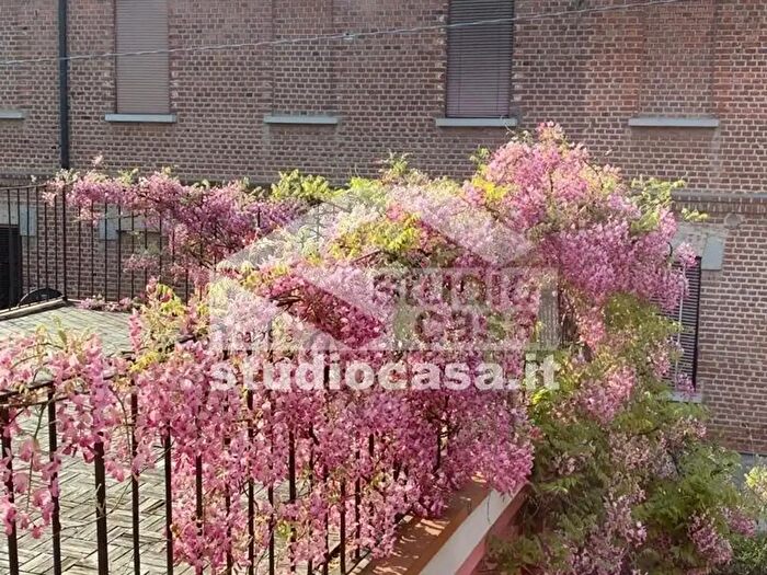 Casa con 5 locali in vendita in Via Sacchelli, Bascape'