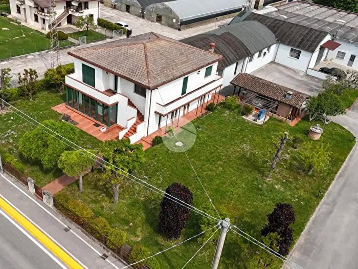 Casa quadrilocale in vendita in Via a Manzoni, Albignasego