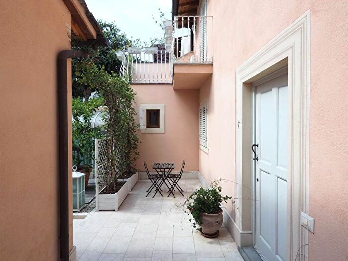 Appartamento quadrilocale in affitto in Le Cure, Firenze