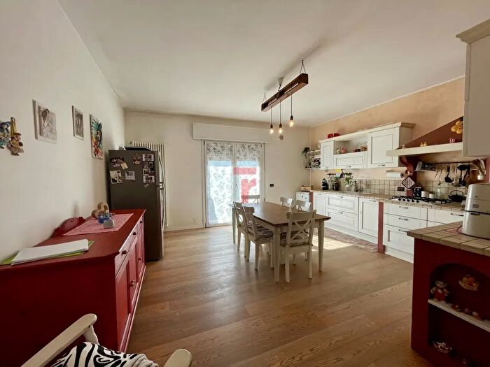 Casa con 5 locali in vendita in Via Roma, Legnaro