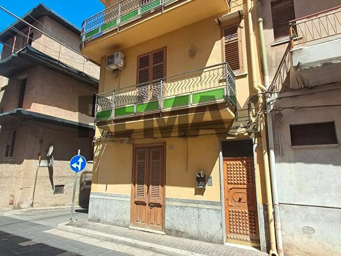 Casa con 9 locali in vendita in Via Cusimano, Casteldaccia