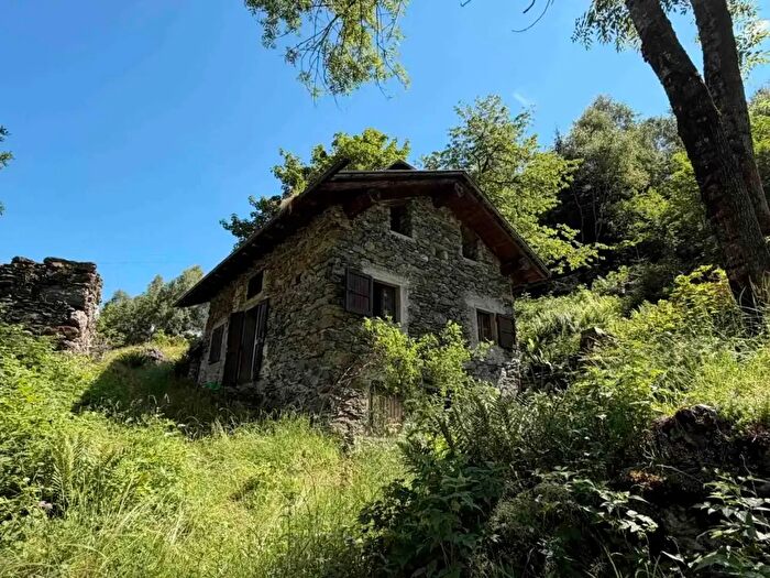 Casa con 6 locali in vendita in Ponte In Valtellina